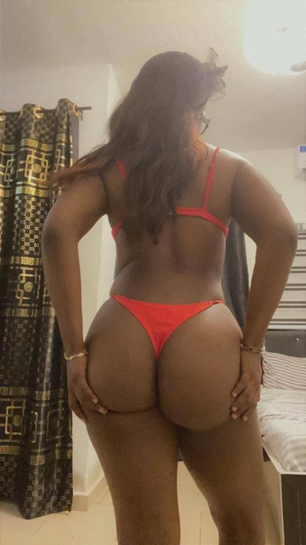 Ebony muna available to meet and have some fun time this weekend text me now on signal: Munarose.25 Telegram: Ebonymuna147 - Image 3